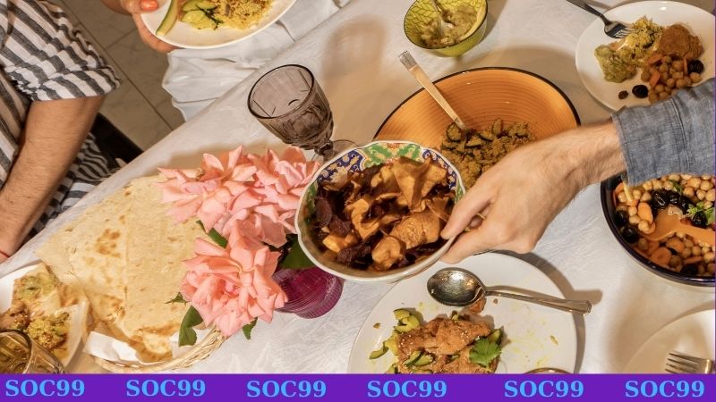 Giải mã nằm mơ thấy khách đến nhà ăn cơm chi tiết